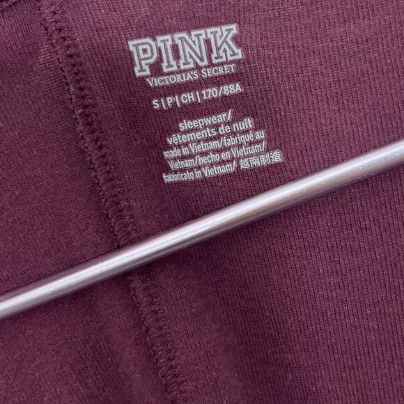 PINK Victoria’s Secret Candy Cane Heart Onesie Pajama Burgundy Christmas Size S - Picture 3 of 11